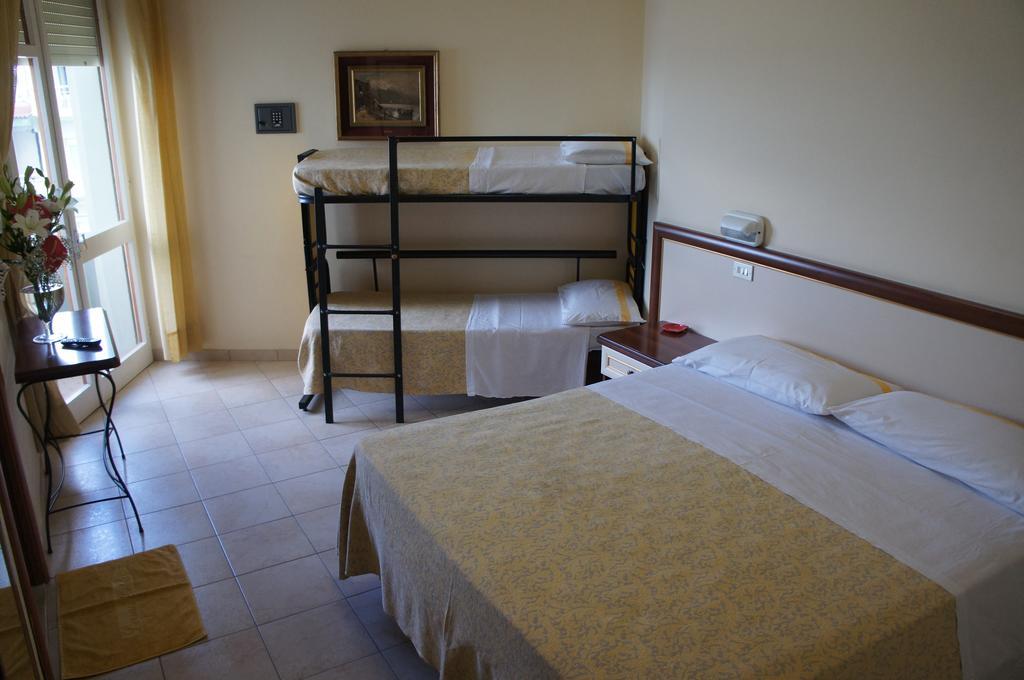 Hotel Nettuno Cattolica Dış mekan fotoğraf