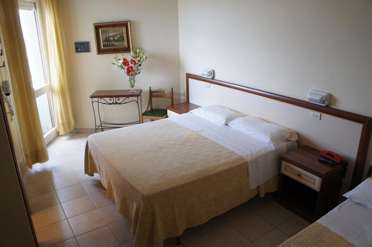 Hotel Nettuno Cattolica Dış mekan fotoğraf