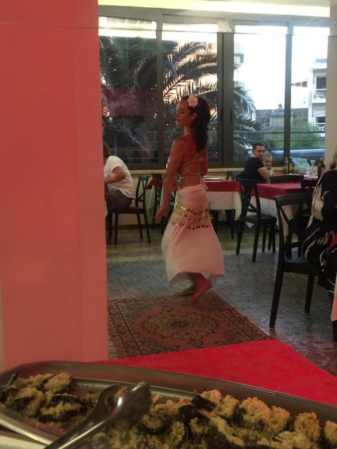 Hotel Nettuno Cattolica Dış mekan fotoğraf
